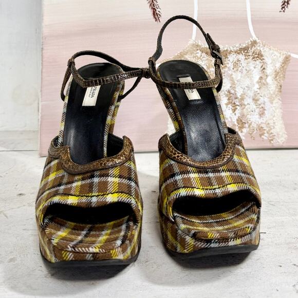 Prada Plaid Ankle Strap Wedge Sandals With Lizard Trim Yellow/Tan Women's 37/6.5 - Picture 2 of 8